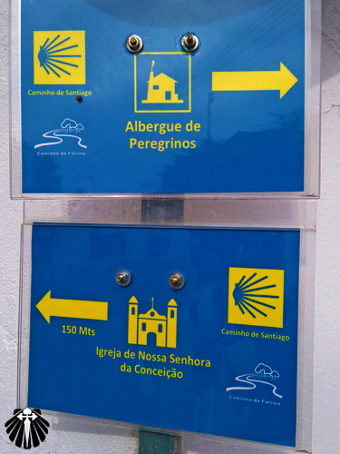 Sinalização em Azóia de Baixo, se tiver cansado fique por ali! Thumb